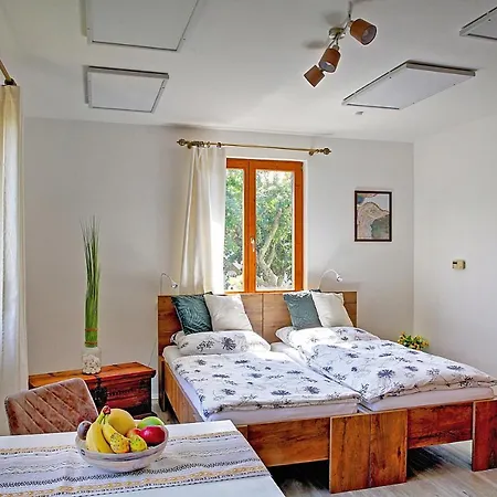 125 Apartment *